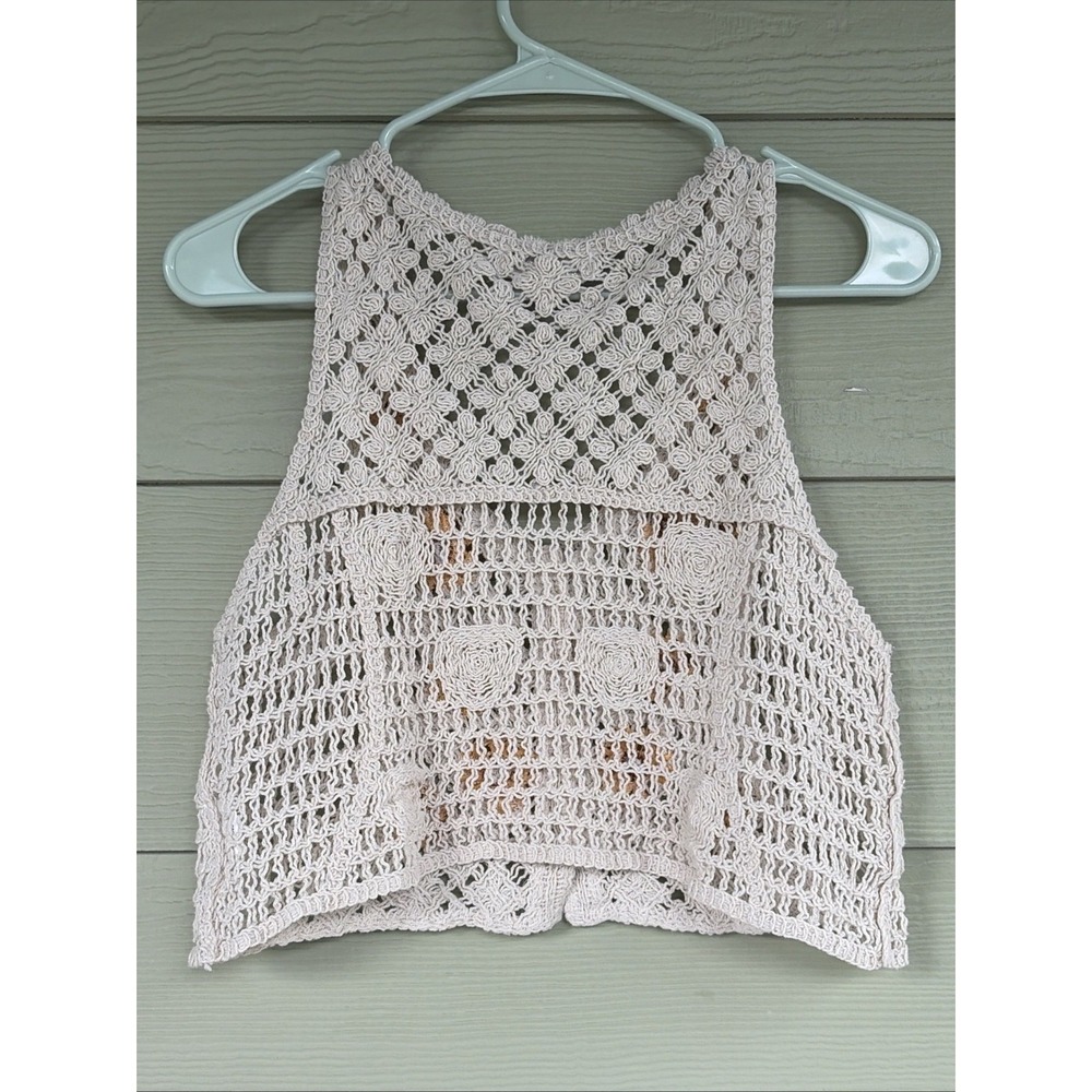 Rebellion Crochet Crop Top in Light Pink with Sunflower Embroidery - Picture 6 of 7